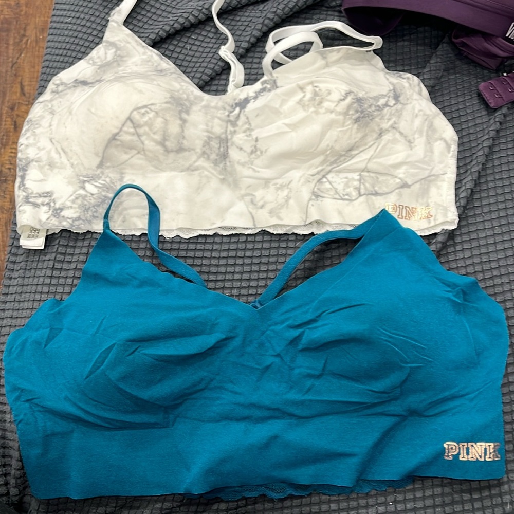 Size L bralettes lacy in the back